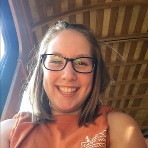 Meet your Posher, Lacey